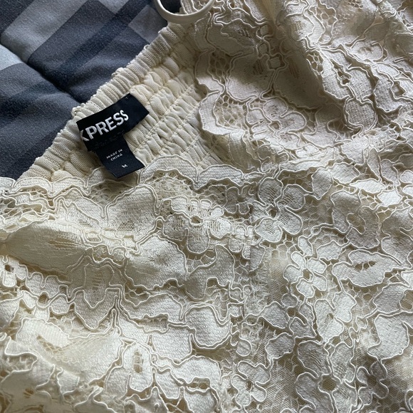 Express Tie front Bandeau Tops BUNDLE NWT‼️ + free top❗️ - Picture 11 of 12